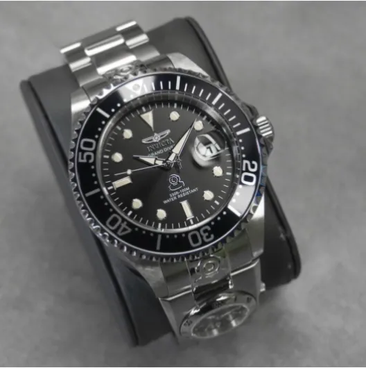 Pro Diver Stainless Steel Men's Automatic Watch - 47mm Silver / Black