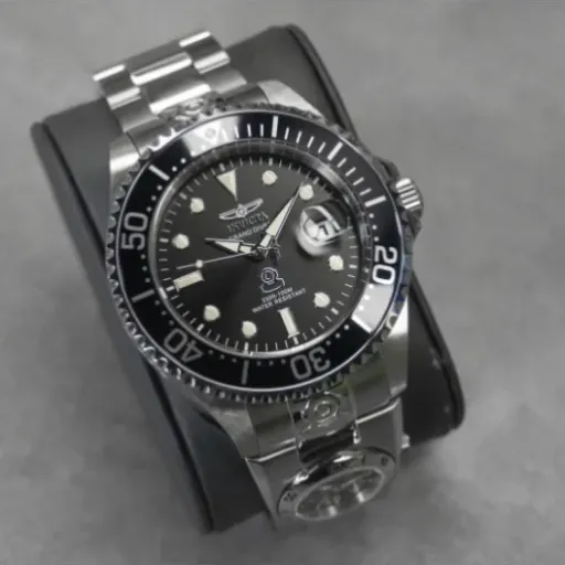 Invicta Pro Diver 45812 Review: a chunky automatic diver look on a budget