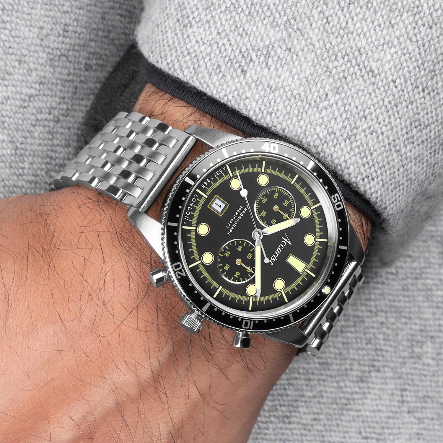 Dive 42mm Quartz Watch in Black with Chronograph Analogue Display, and Stainless Steel Bracelet 72005