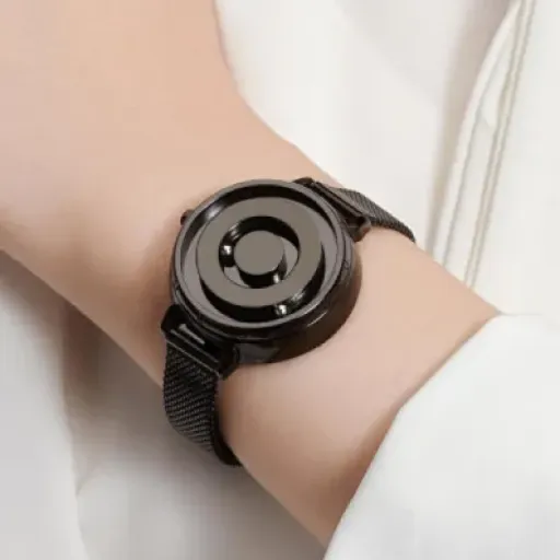EUTOUR Women Magnetic Watch (36mm, Style B Black) Review: a quirky minimalist watch that’s more about looks than practicality